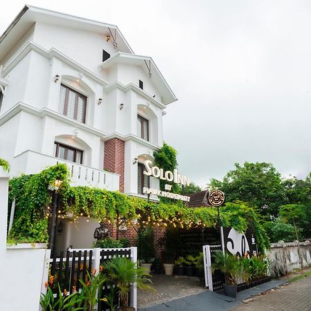 Solo Inn By Hawk Hospitality Kochi Exterior photo