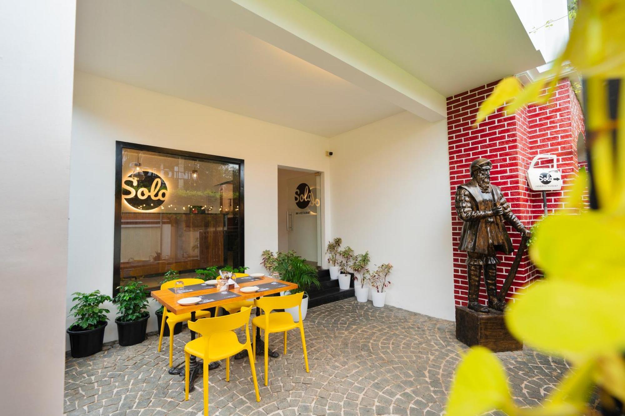 Solo Inn By Hawk Hospitality Kochi Exterior photo