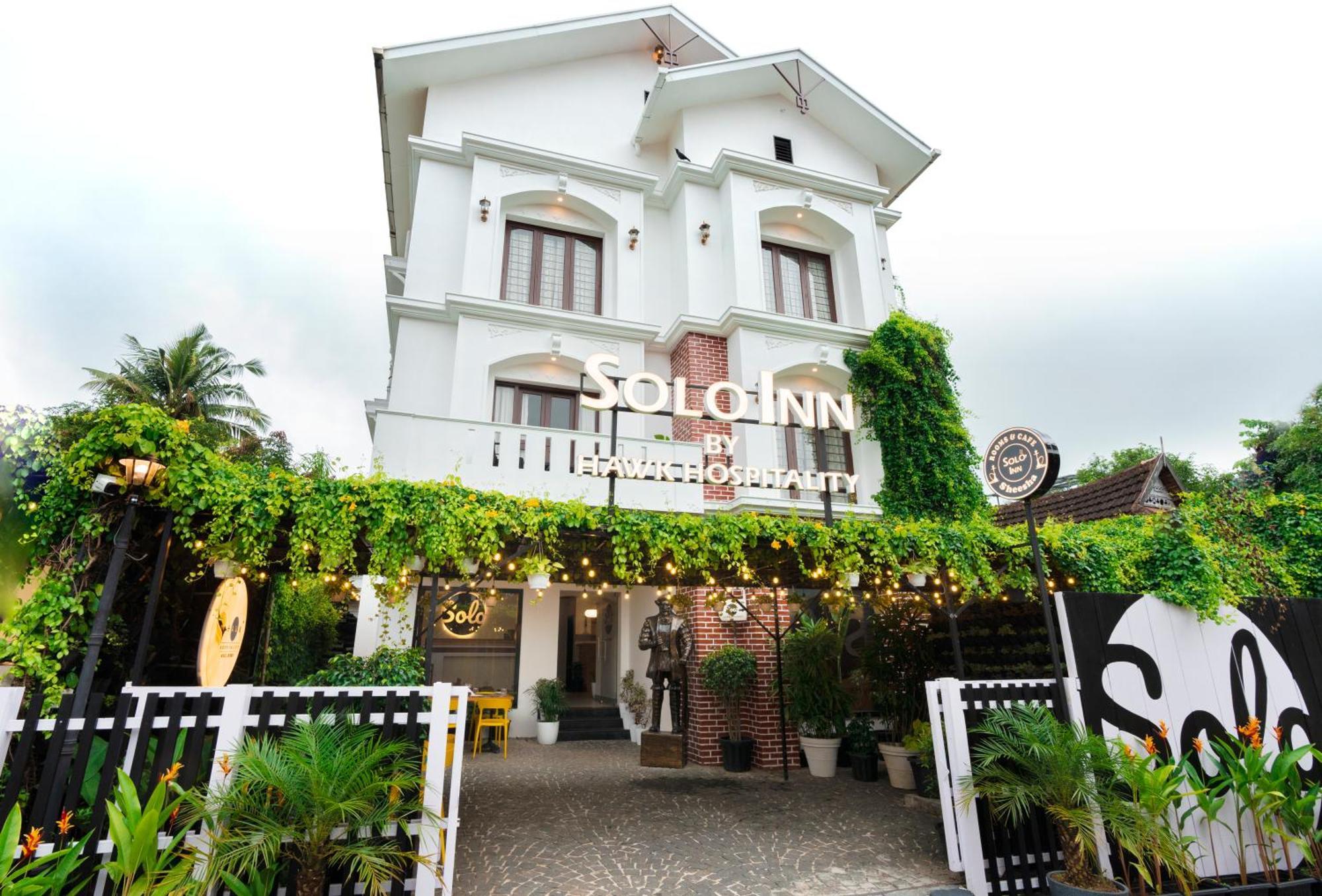 Solo Inn By Hawk Hospitality Kochi Exterior photo